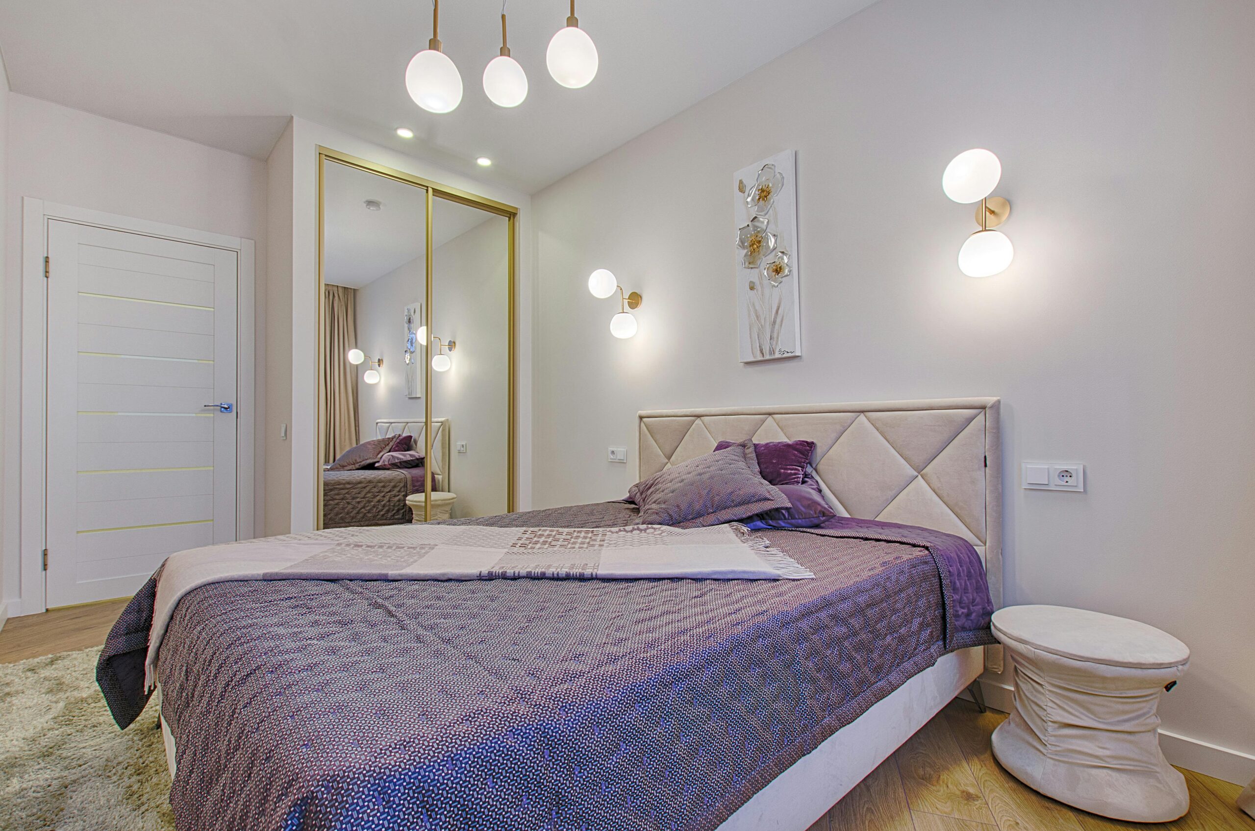 Best Color Schemes for Small Bedrooms